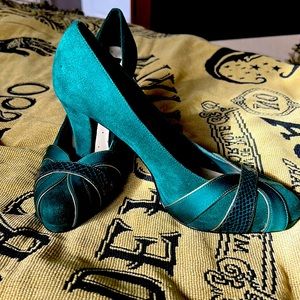 Abaeté for Payless. Size 7 1/2